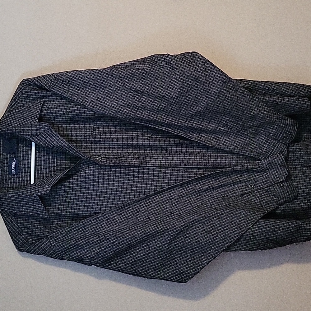 Men's long sleeve shirt,  excellent condition!